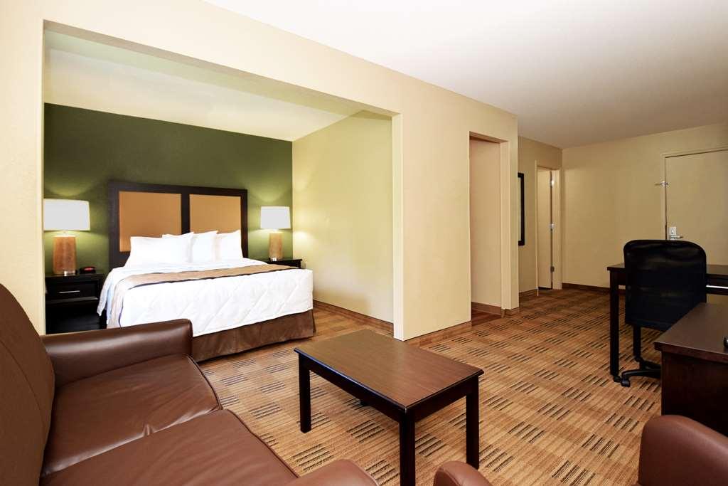 Extended Stay America Suites - Raleigh - Cary - Harrison Ave חדר תמונה
