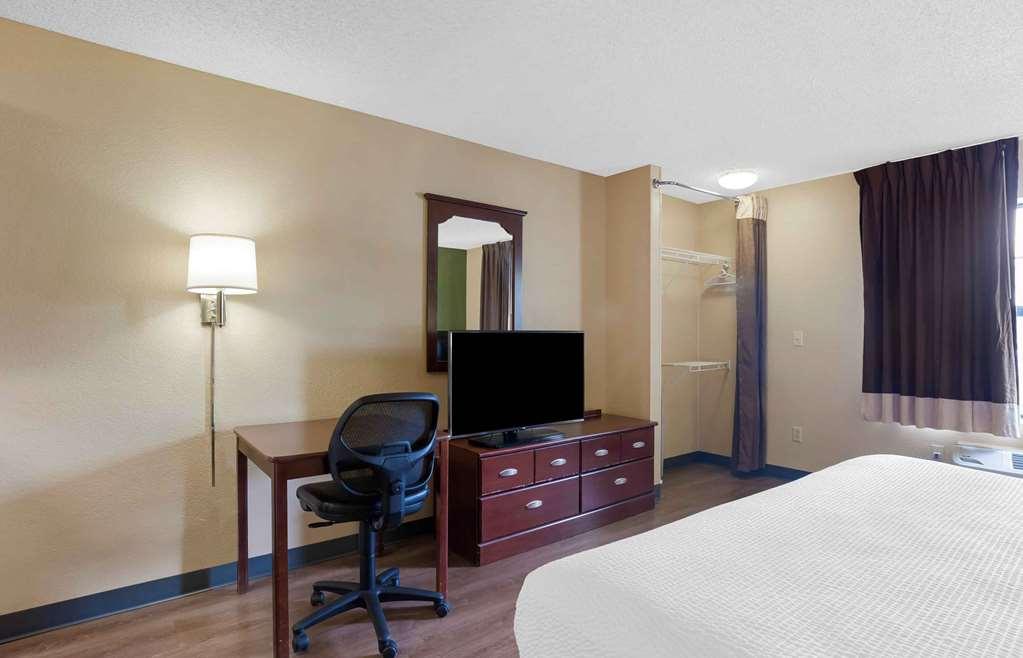 Extended Stay America Suites - Raleigh - Cary - Harrison Ave חדר תמונה