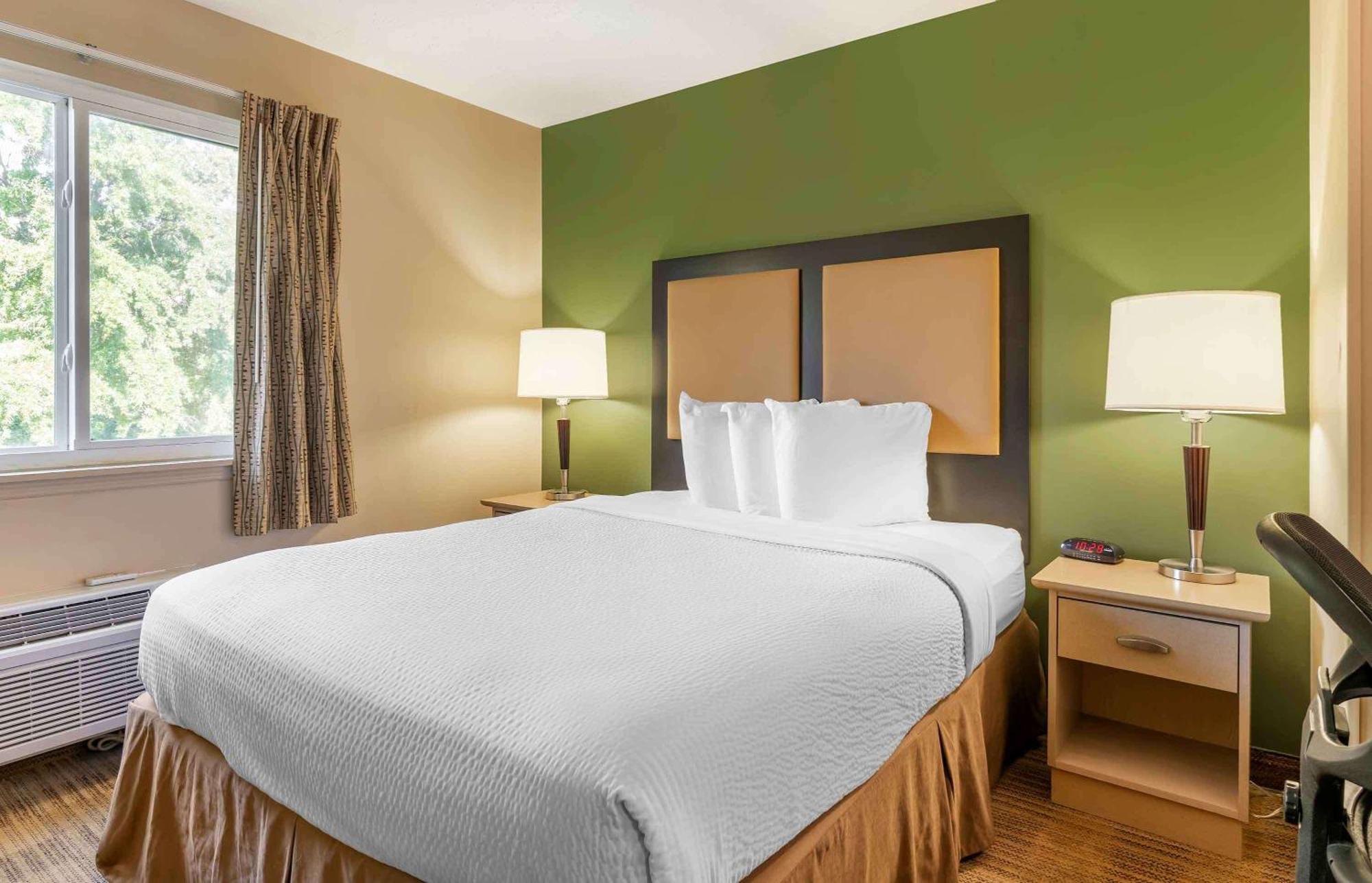 Extended Stay America Suites - Raleigh - Cary - Harrison Ave מראה חיצוני תמונה