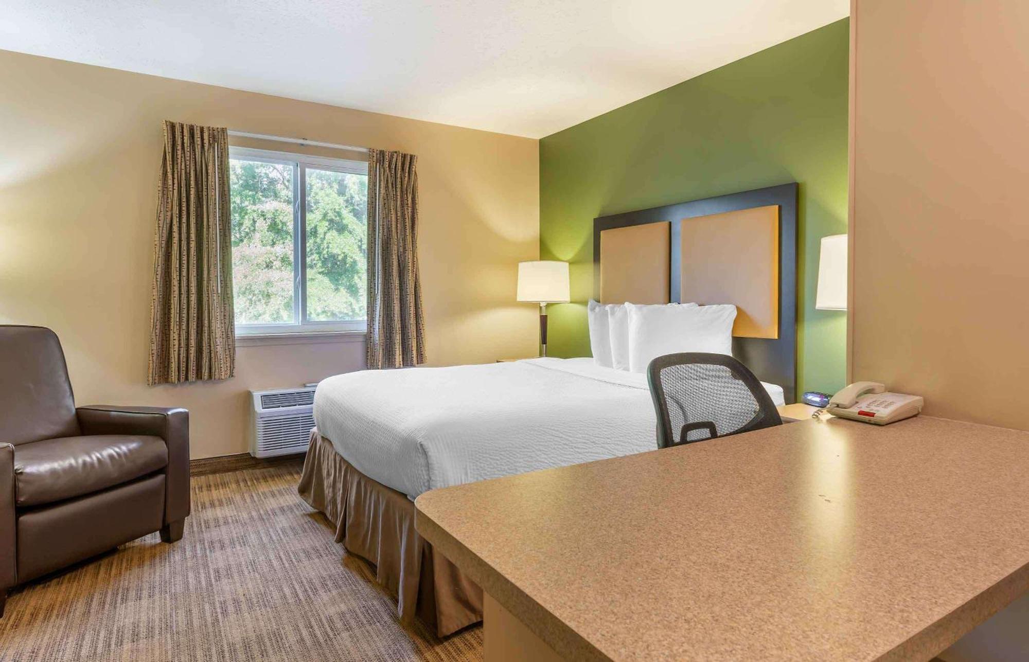 Extended Stay America Suites - Raleigh - Cary - Harrison Ave מראה חיצוני תמונה