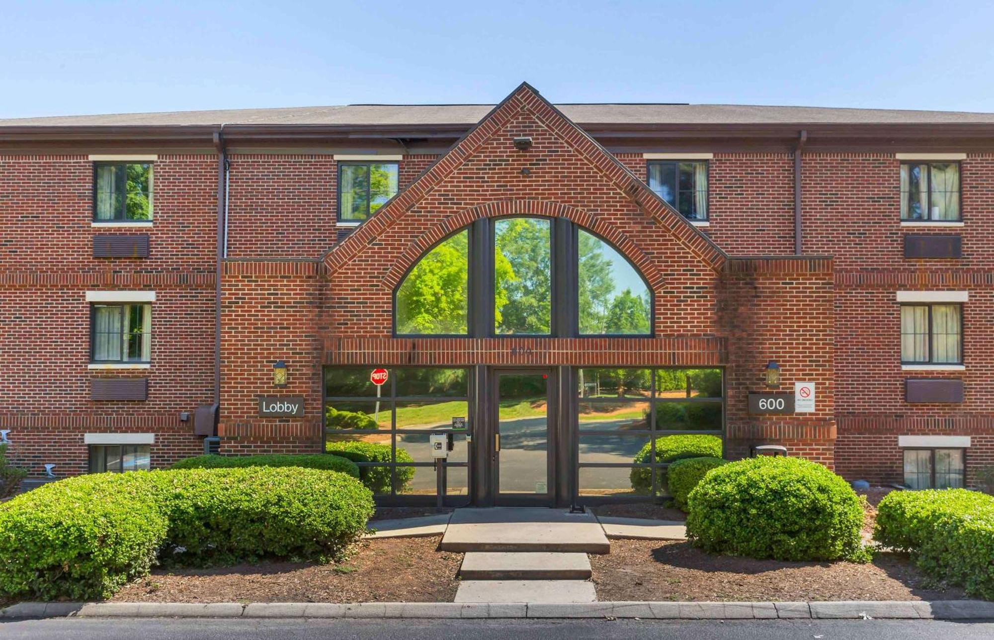 Extended Stay America Suites - Raleigh - Cary - Harrison Ave מראה חיצוני תמונה