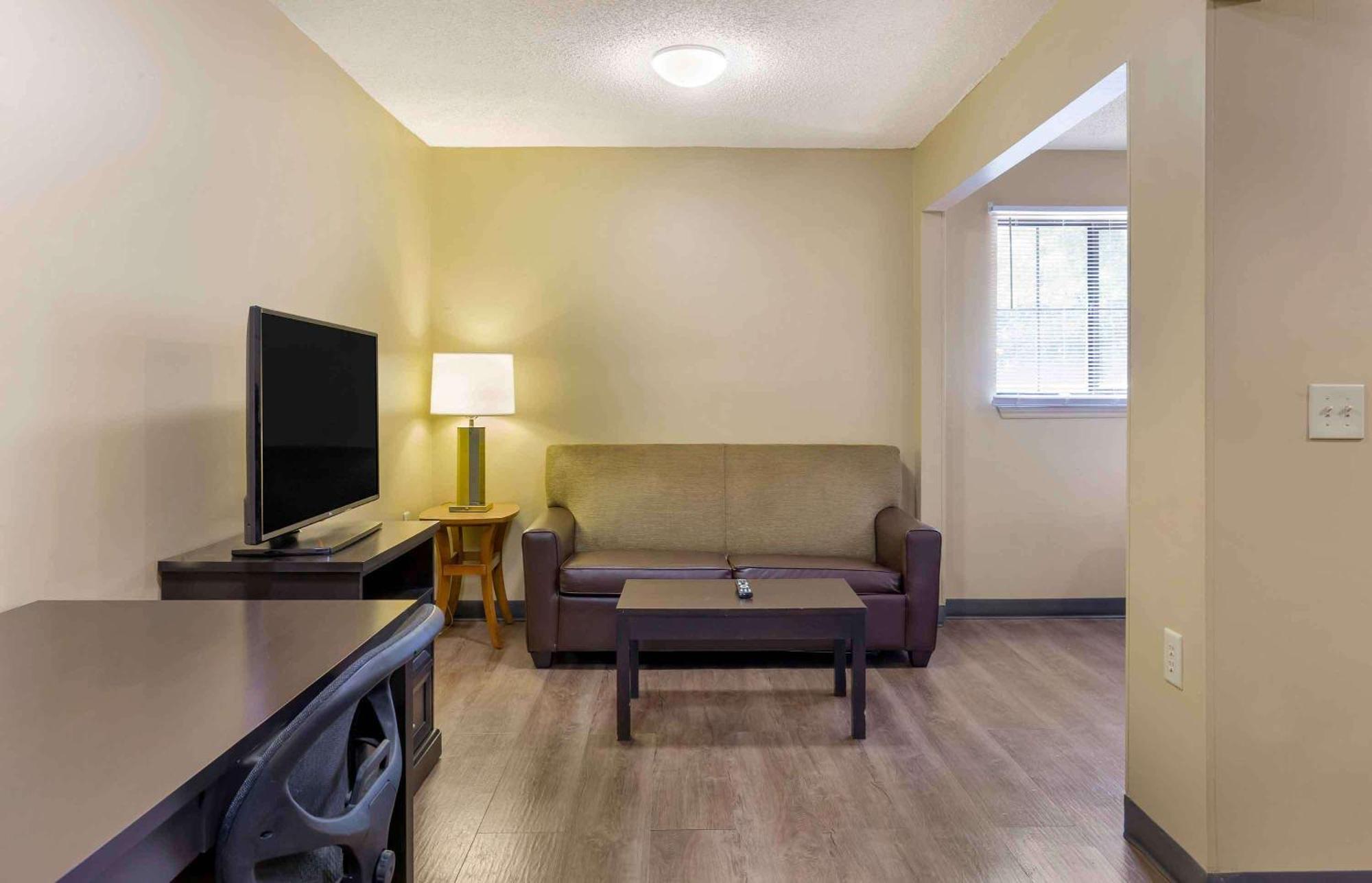 Extended Stay America Suites - Raleigh - Cary - Harrison Ave מראה חיצוני תמונה