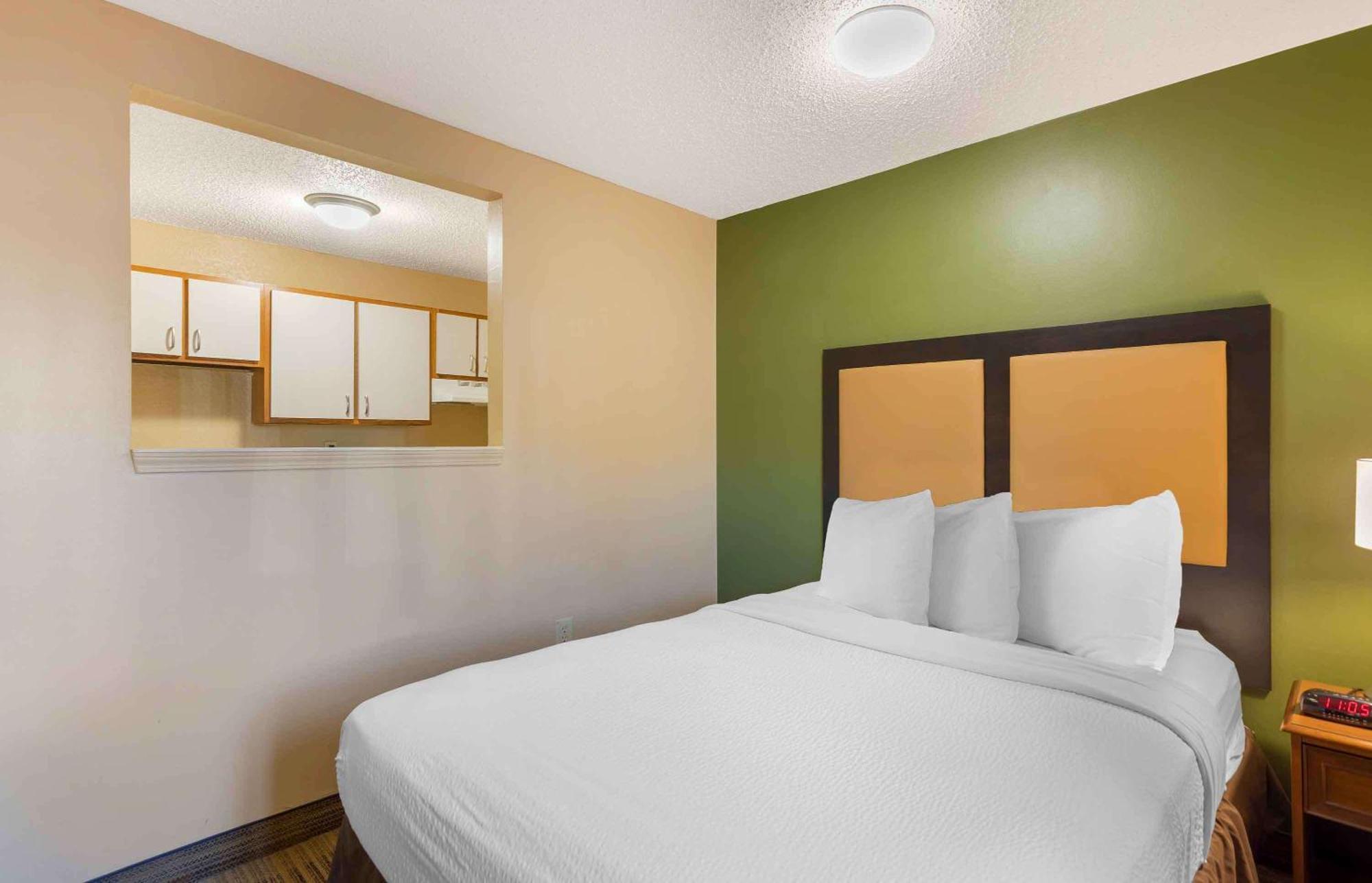 Extended Stay America Suites - Raleigh - Cary - Harrison Ave מראה חיצוני תמונה