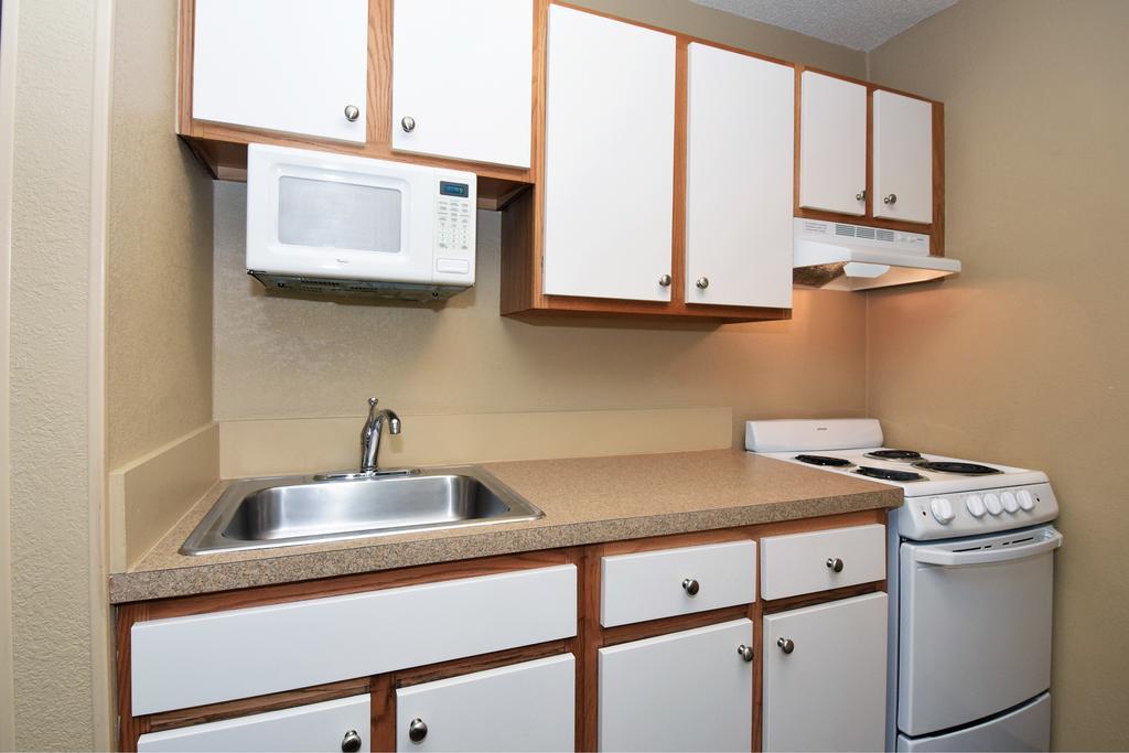Extended Stay America Suites - Raleigh - Cary - Harrison Ave מראה חיצוני תמונה