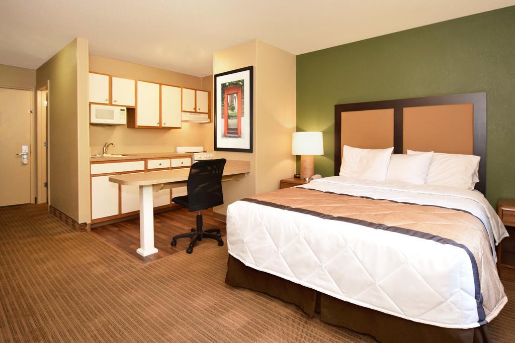 Extended Stay America Suites - Raleigh - Cary - Harrison Ave מראה חיצוני תמונה