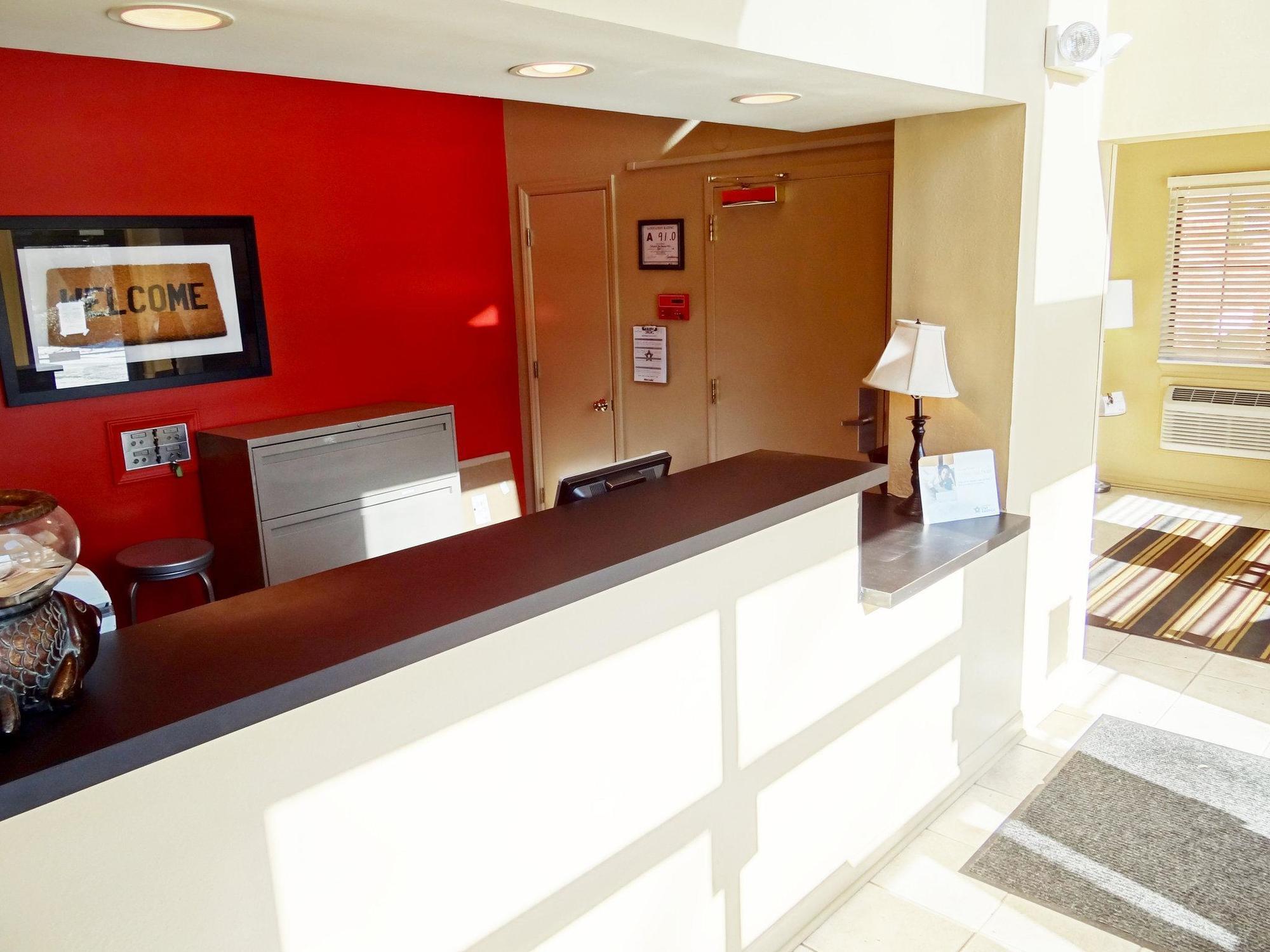 Extended Stay America Suites - Raleigh - Cary - Harrison Ave מראה חיצוני תמונה